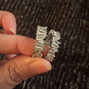 Silver size 6 ring. Beautiful irregular stone design